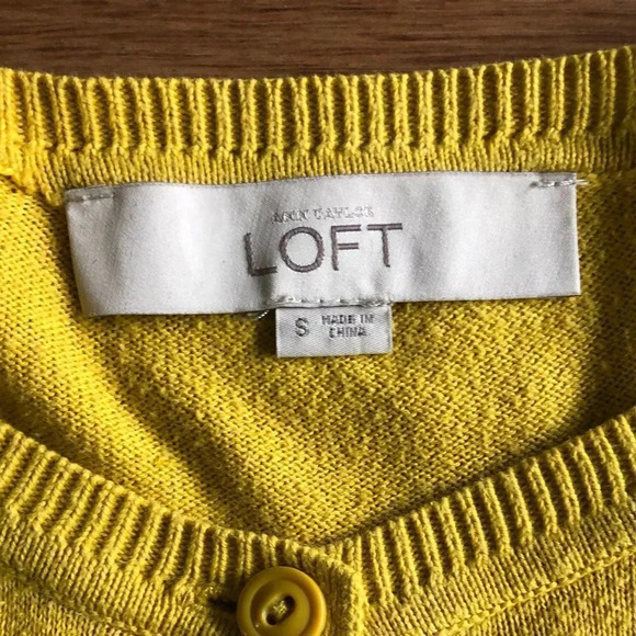 🔥4/$20 Loft Mustard Yellow Cardigan/Sweater - Picture 2 of 14